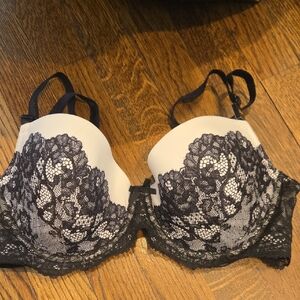 New Victoria's Secret Black & White Dream Angels Lined Demi Bra 36d